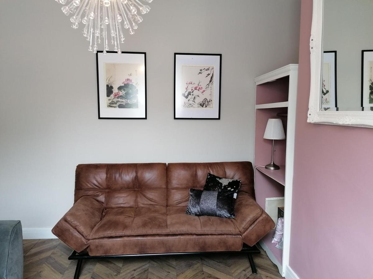 Queens Quarter Holiday Homes (Adults Only) Belfast Extérieur photo