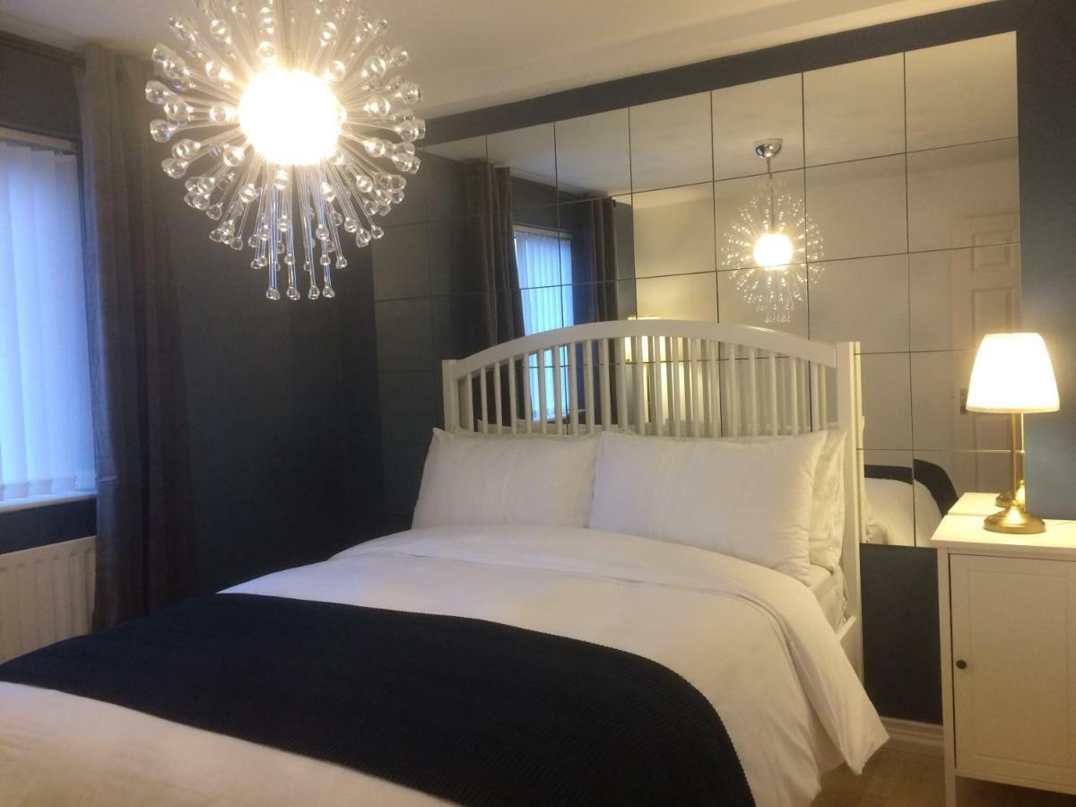 Queens Quarter Holiday Homes (Adults Only) Belfast Extérieur photo