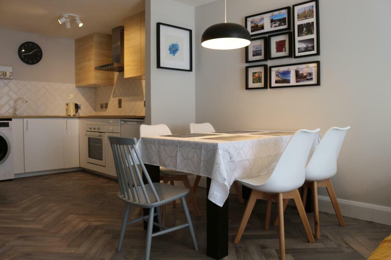 Queens Quarter Holiday Homes (Adults Only) Belfast Extérieur photo