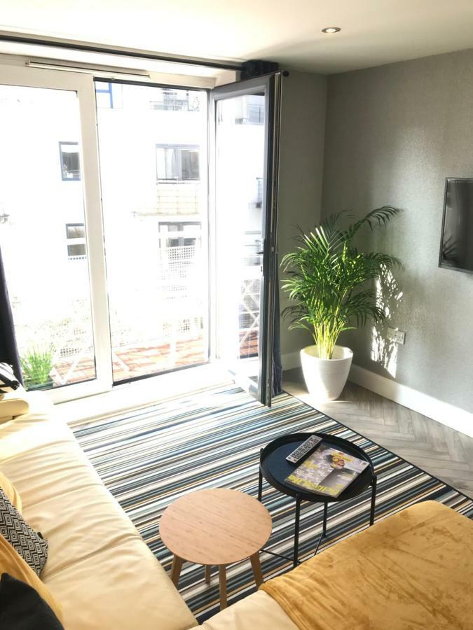 Queens Quarter Holiday Homes (Adults Only) Belfast Extérieur photo